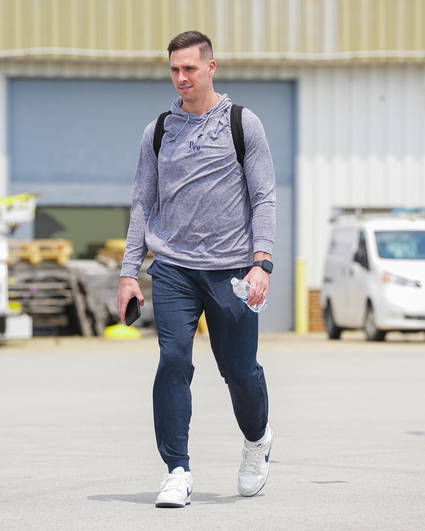 league of legends-关于清晨德甲传出新动向，俄克拉荷马雷霆外线爆发，管理层表态：管理层满意，赛季目标并未改变的信息